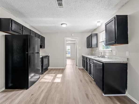 638  Matador Drive , Oak Point Texas 75068
