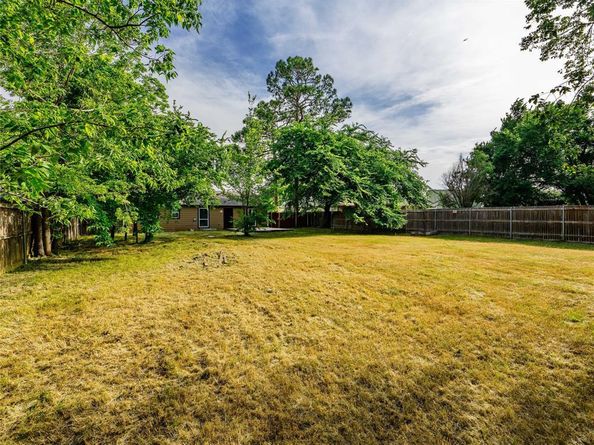 638  Matador Drive , Oak Point Texas 75068
