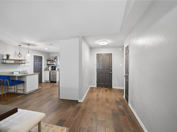 909  Aspen Drive , DeSoto Texas 75115