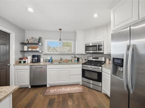 909  Aspen Drive , DeSoto Texas 75115