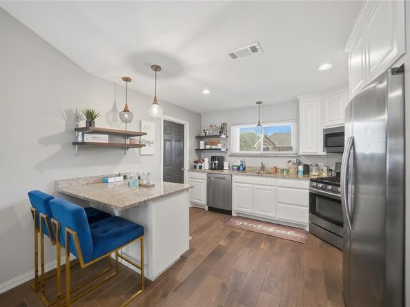 909  Aspen Drive , DeSoto Texas 75115