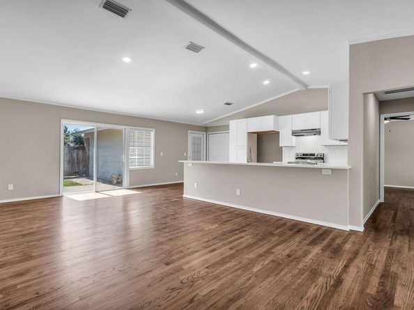 2414  Richland Drive , Garland Texas 75044
