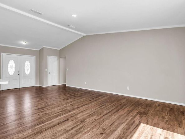 2414  Richland Drive , Garland Texas 75044