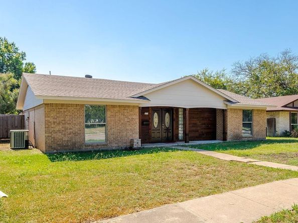 2414  Richland Drive , Garland Texas 75044