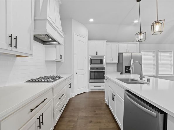 841  Mildren Lane , Fate Texas 75087
