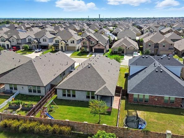 841  Mildren Lane , Fate Texas 75087