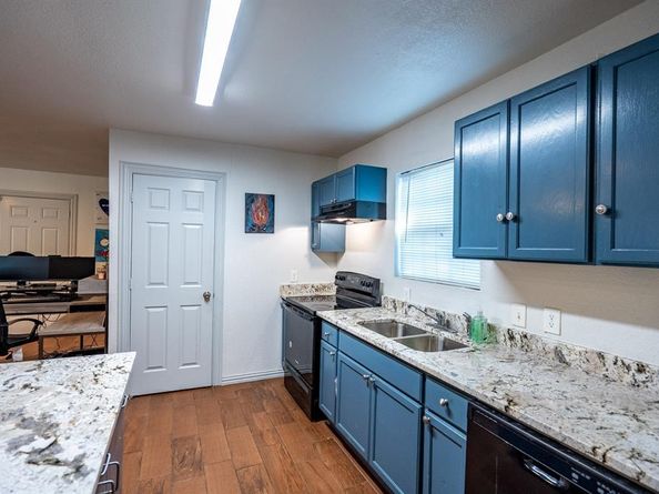 2831  Kilburn Avenue , Dallas Texas 75216
