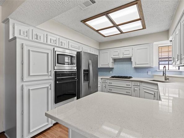 4243  Blackheath Road , Dallas Texas 75227