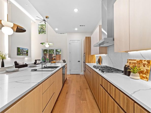 416  Mount Auburn Avenue , Dallas Texas 75223