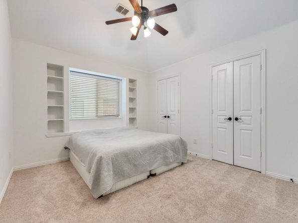 1605  Barnard Lane , Aubrey Texas 76227