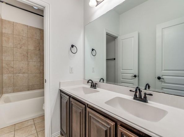 1605  Barnard Lane , Aubrey Texas 76227