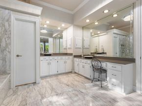 7702  Lakecrest Circle , Irving Texas 75063