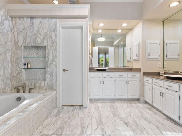 7702  Lakecrest Circle , Irving Texas 75063