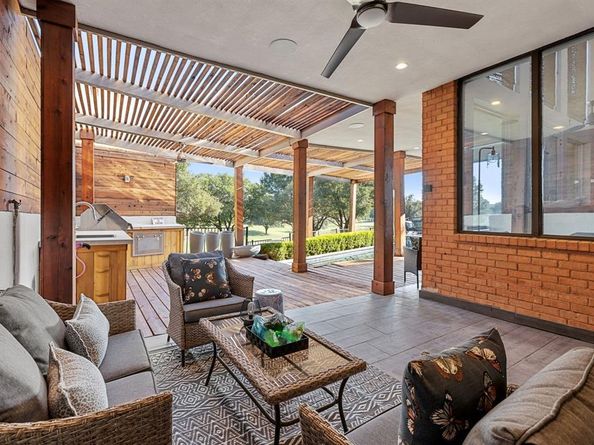 7702  Lakecrest Circle , Irving Texas 75063