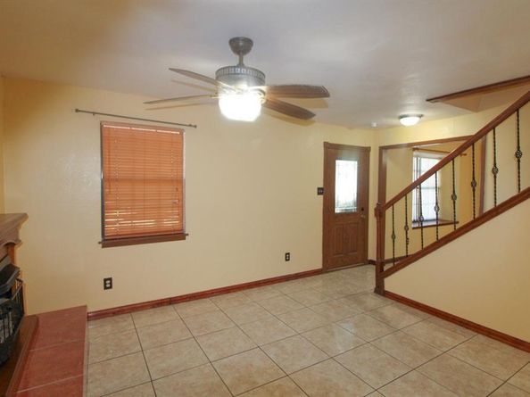 1521 W Springcrest Circle , Lancaster Texas 75134