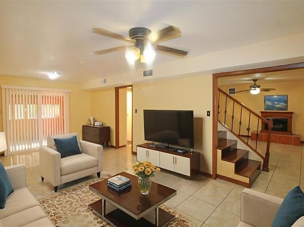 1521 W Springcrest Circle , Lancaster Texas 75134