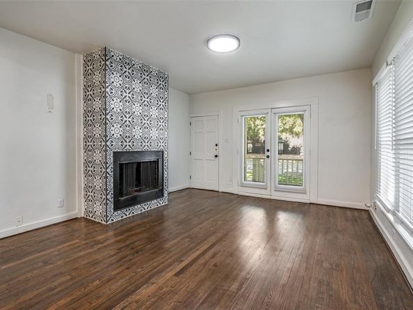 915  Annex Avenue , Dallas Texas 75204