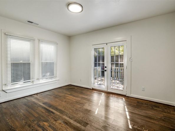 915  Annex Avenue , Dallas Texas 75204