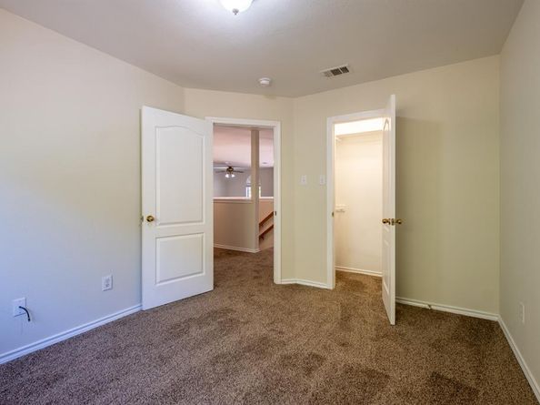 2305 S Branch Drive , Arlington Texas 76001