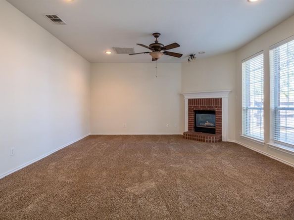 2305 S Branch Drive , Arlington Texas 76001