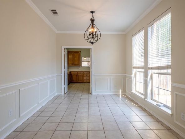 2305 S Branch Drive , Arlington Texas 76001