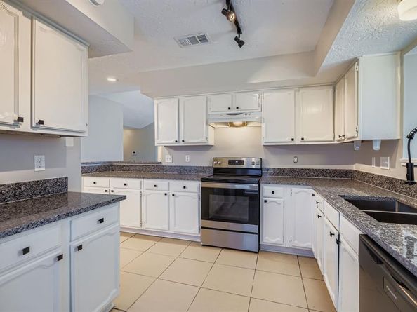 1304  Seabrook Drive , Plano Texas 75023