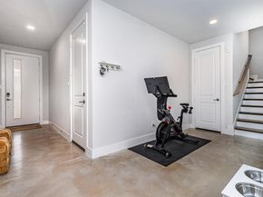 1120  Lavender Ridge , Dallas Texas 75204