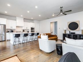 1120  Lavender Ridge , Dallas Texas 75204