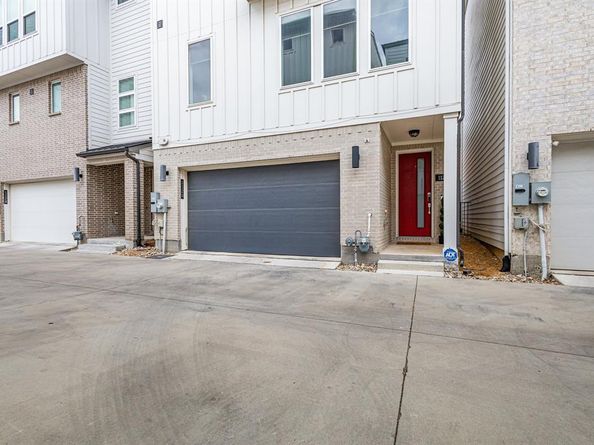 1120  Lavender Ridge , Dallas Texas 75204