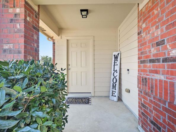 1201  Roping Reins Way , Fort Worth Texas 76052