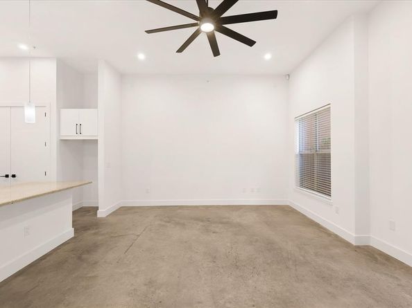 2950  Mckinney Avenue  104, Dallas Texas 75204