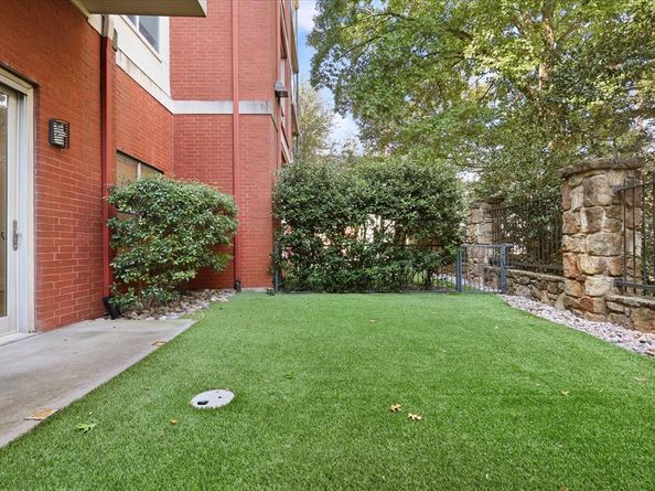 2950  Mckinney Avenue  104, Dallas Texas 75204