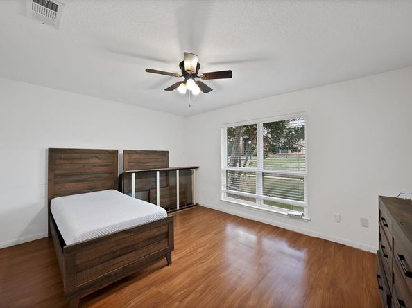 1402 S Carrier Parkway  110, Grand Prairie Texas 75051
