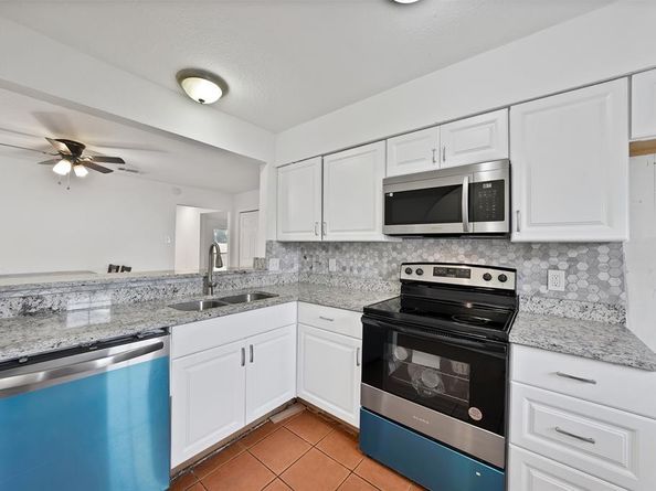 1402 S Carrier Parkway  110, Grand Prairie Texas 75051
