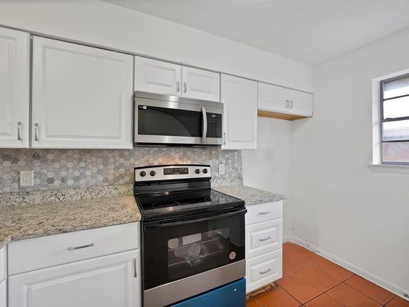 1402 S Carrier Parkway  110, Grand Prairie Texas 75051