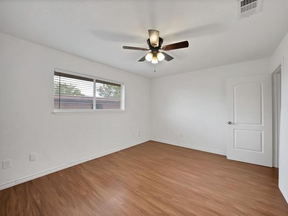1402 S Carrier Parkway  110, Grand Prairie Texas 75051