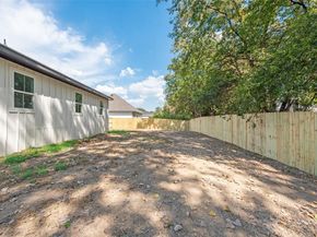 2418  Lyola Street , Dallas Texas 75241