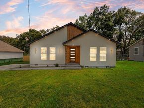 2418  Lyola Street , Dallas Texas 75241