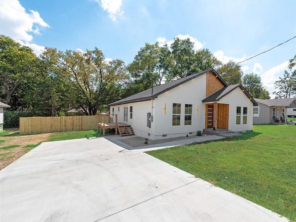 2418  Lyola Street , Dallas Texas 75241