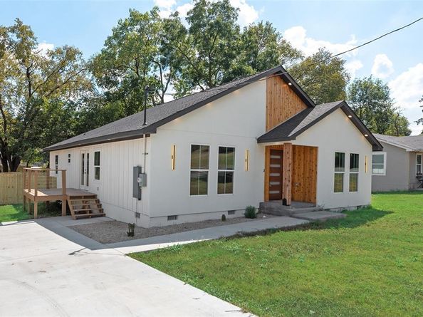 2418  Lyola Street , Dallas Texas 75241