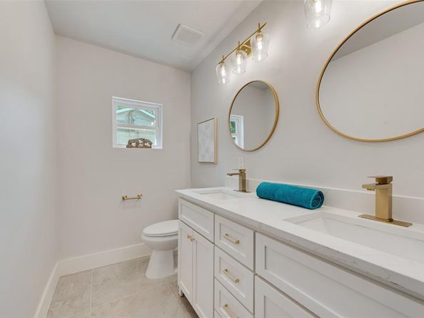 2418  Lyola Street , Dallas Texas 75241