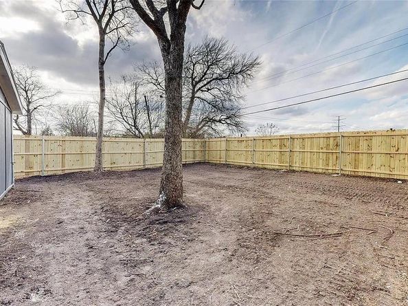 3907  Le May Avenue , Dallas Texas 75216