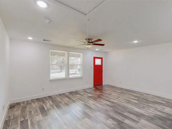 3907  Le May Avenue , Dallas Texas 75216