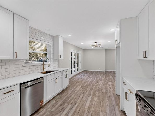 10833  Palace Way , Dallas Texas 75218