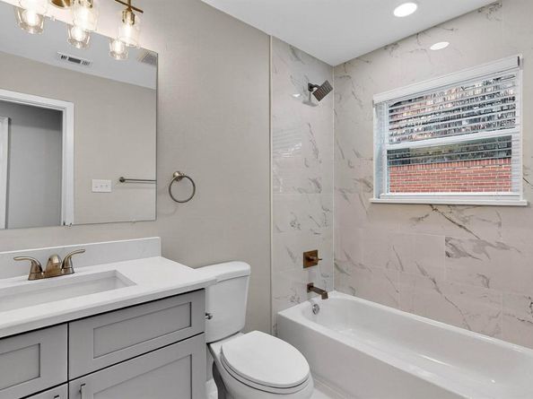 10833  Palace Way , Dallas Texas 75218