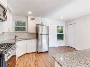 10421  Losa Drive , Dallas Texas 75218