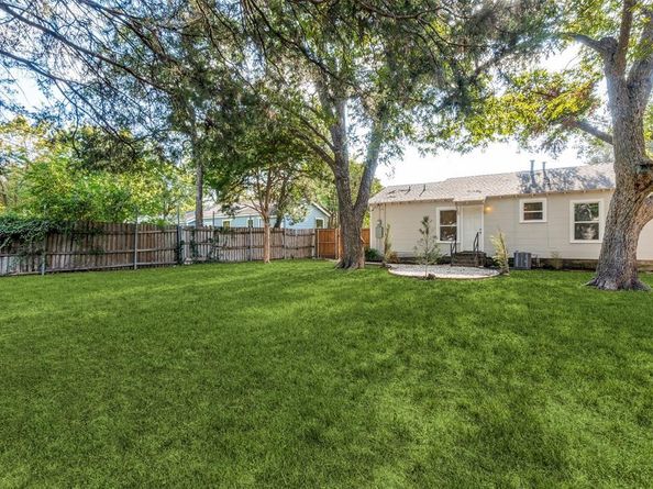 10421  Losa Drive , Dallas Texas 75218