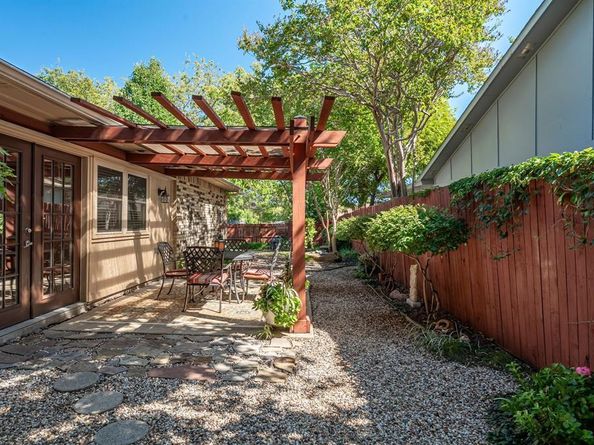 5610  Christie Lane , Garland Texas 75044