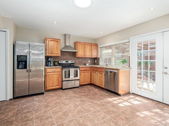 5610  Christie Lane , Garland Texas 75044
