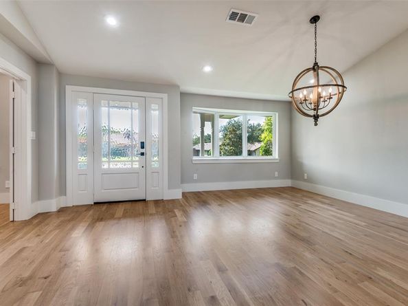 3161  Lockmoor Lane , Dallas Texas 75220